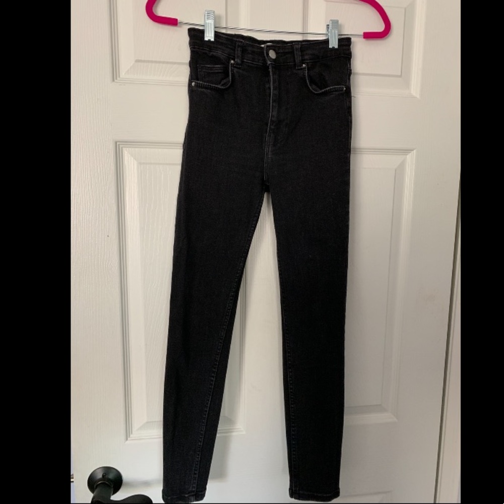 dark wash high waisted jeans